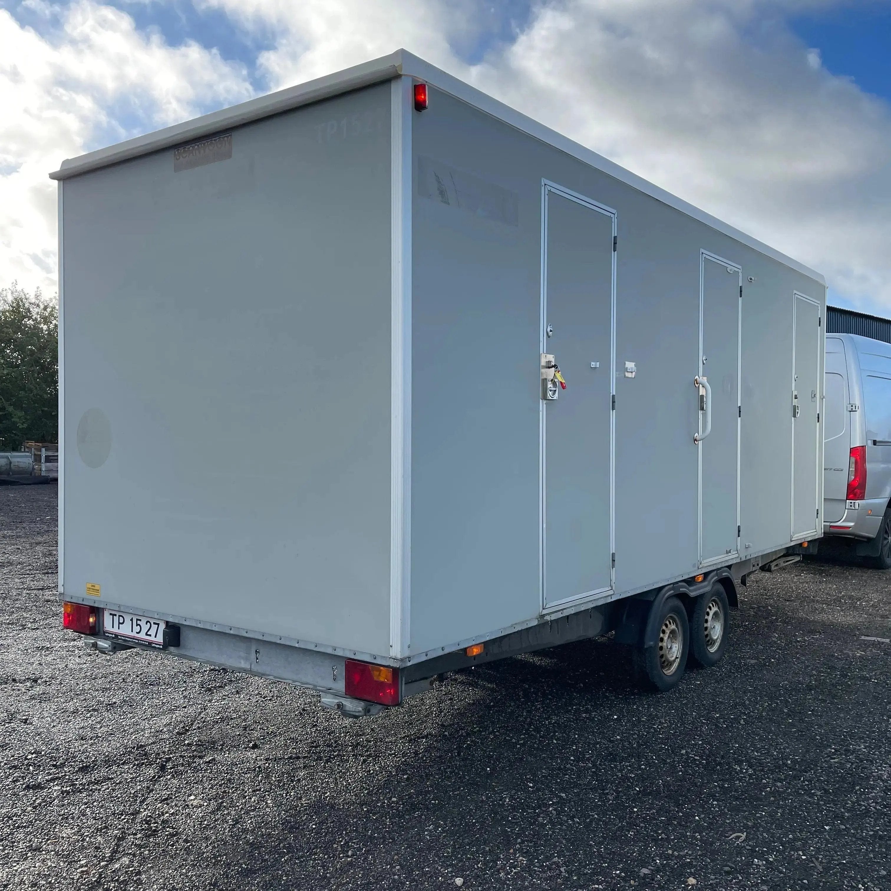 3-i-1 Badevogn-Køb brugte letvogne og skurvogne hos Letvogne.dk – Stort udvalg og hurtig levering