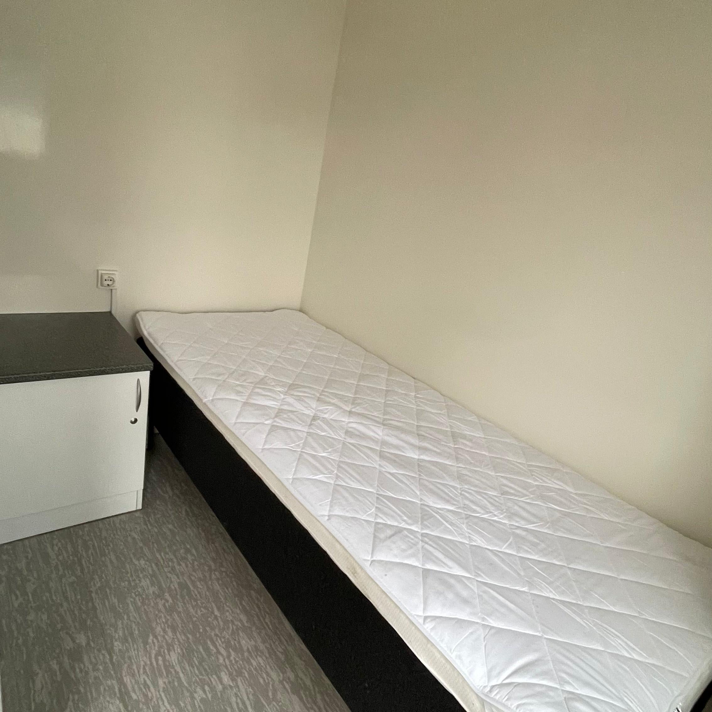 Beboelsesvogn 2 personers - Eurowagon Årgang 2016 Type 33 - 73-Køb brugte letvogne og skurvogne hos Letvogne.dk – Stort udvalg og hurtig levering