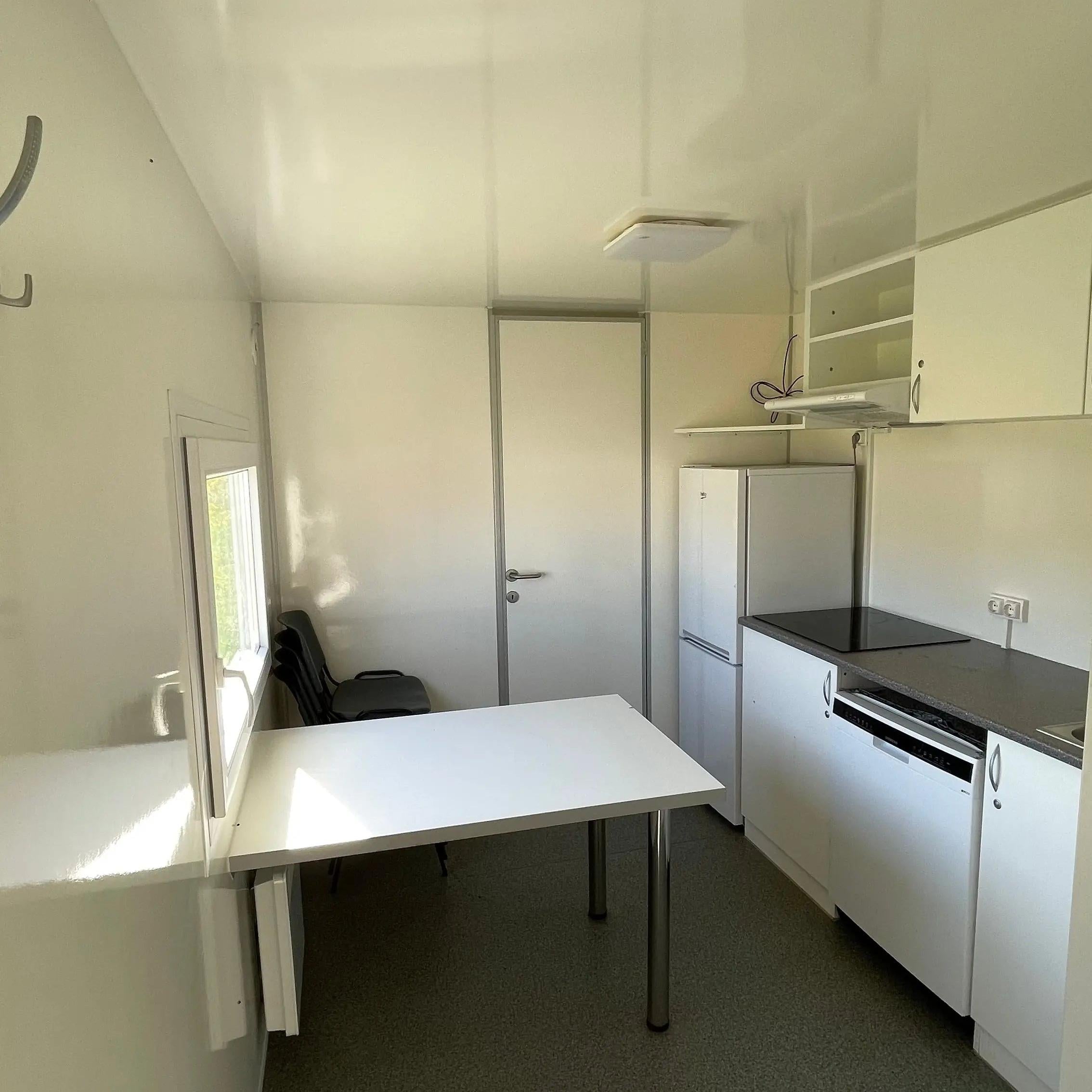 Beboelsesvogn 2 personers - Eurowagon Årgang 2022 Type 33 - 73-Køb brugte letvogne og skurvogne hos Letvogne.dk – Stort udvalg og hurtig levering