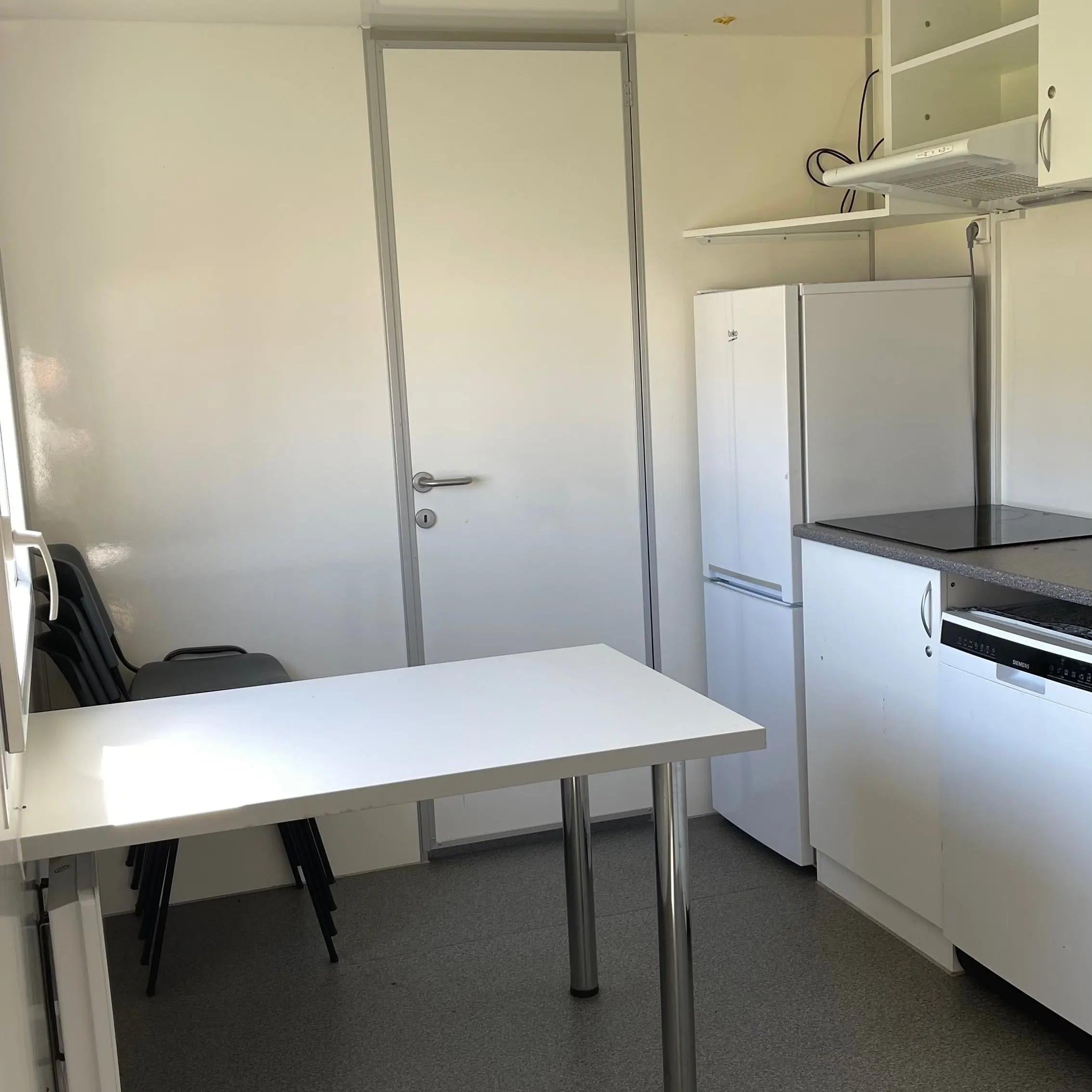 Beboelsesvogn 2 personers - Eurowagon Årgang 2022 Type 33 - 73-Køb brugte letvogne og skurvogne hos Letvogne.dk – Stort udvalg og hurtig levering