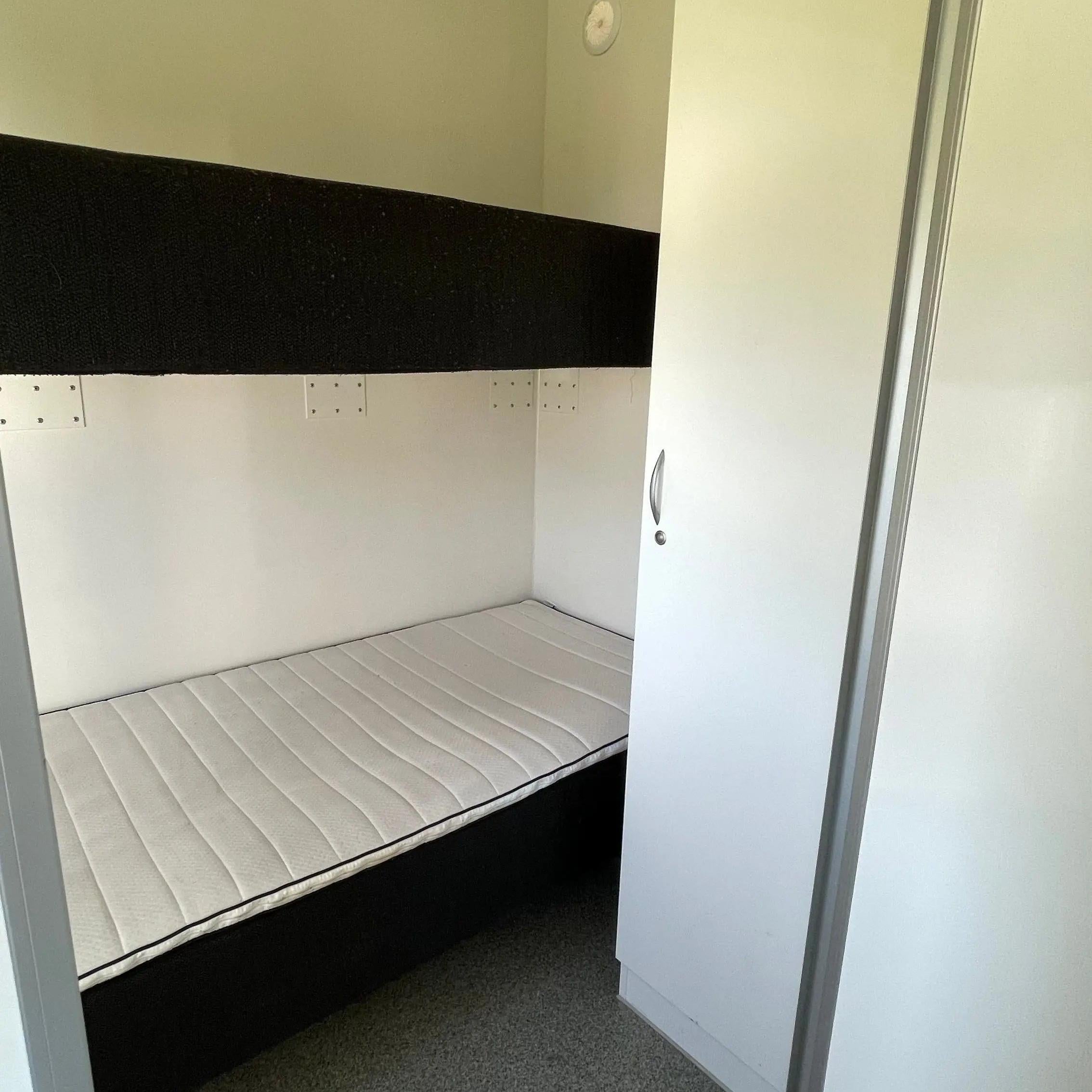 Beboelsesvogn 2 personers - Eurowagon Årgang 2022 Type 33 - 73-Køb brugte letvogne og skurvogne hos Letvogne.dk – Stort udvalg og hurtig levering