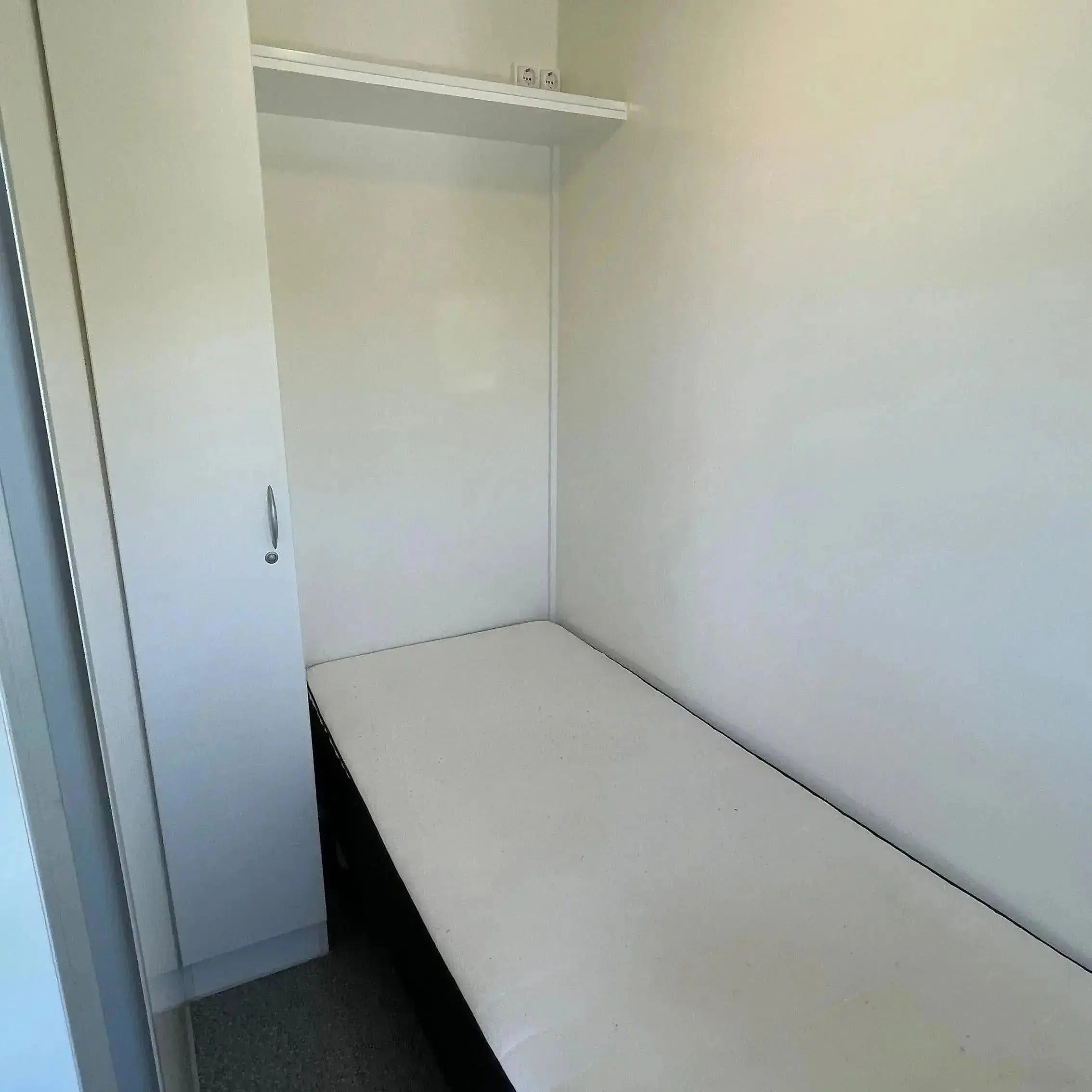 Beboelsesvogn 3 personers - Eurowagon Årgang 2022 Type 3 x 33 - 73-Køb brugte letvogne og skurvogne hos Letvogne.dk – Stort udvalg og hurtig levering