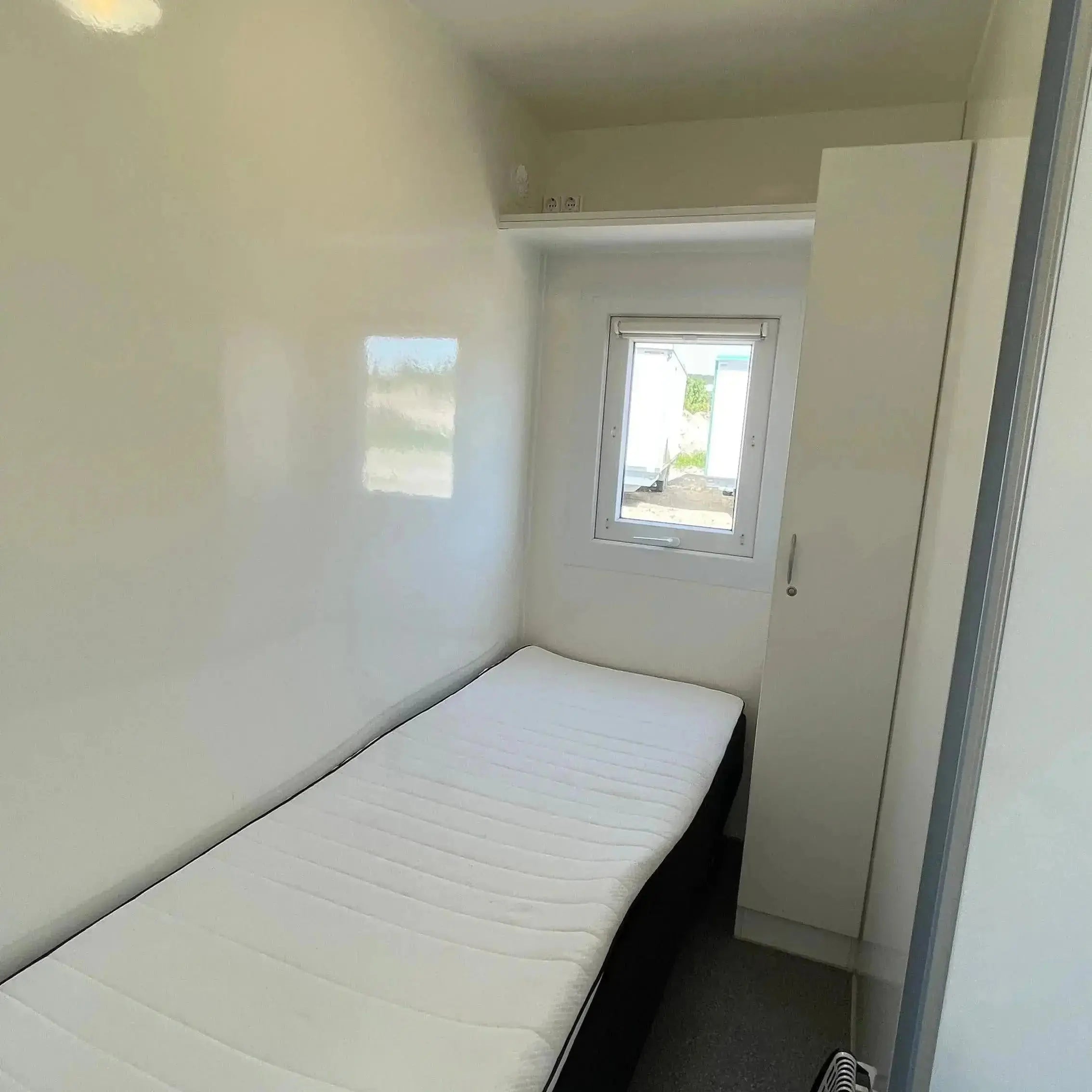 Beboelsesvogn 3 personers - Eurowagon Årgang 2022 Type 3 x 33 - 73-Køb brugte letvogne og skurvogne hos Letvogne.dk – Stort udvalg og hurtig levering