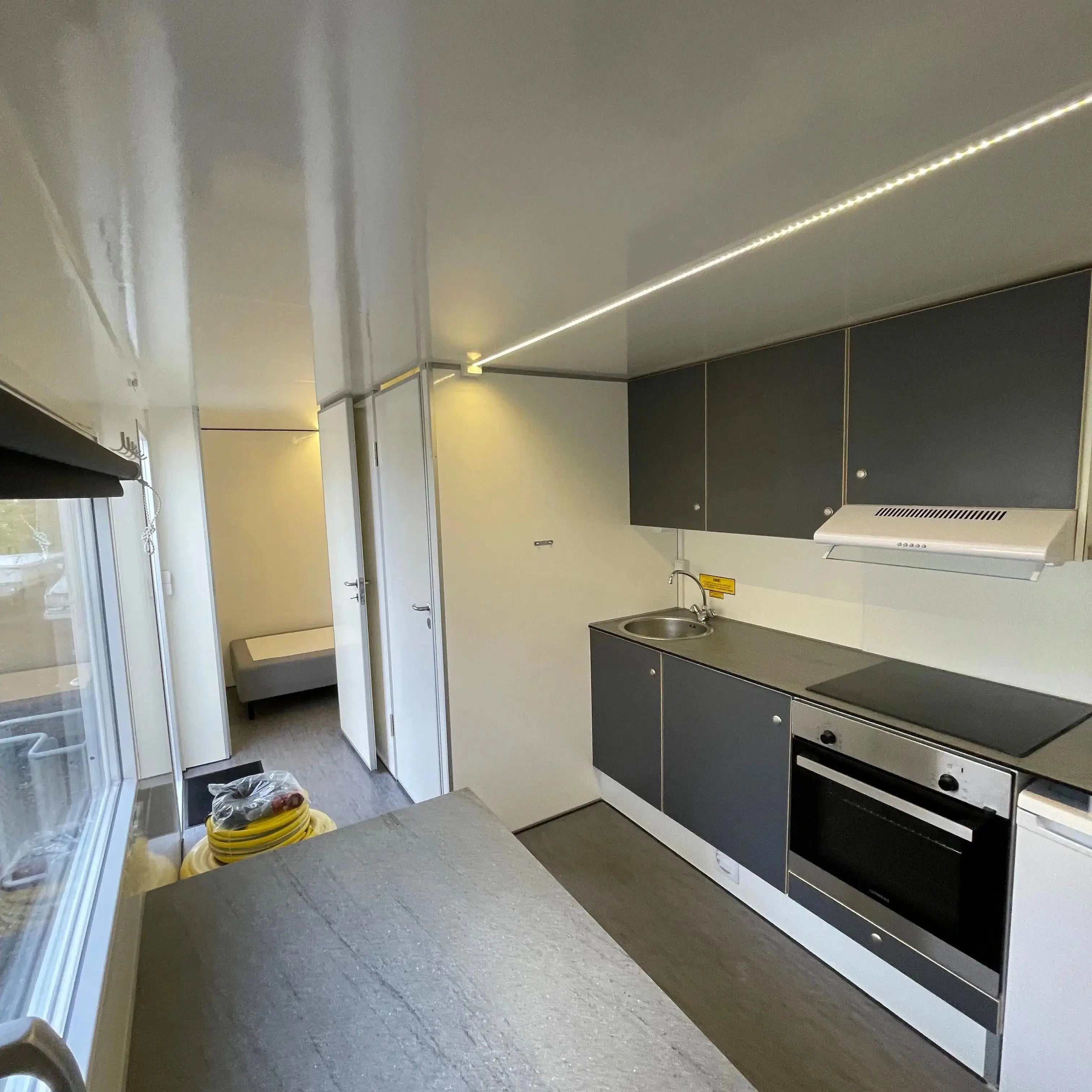 Beboelsesvogn 4 personers - Scanvogn Type 730-Køb brugte letvogne og skurvogne hos Letvogne.dk – Stort udvalg og hurtig levering