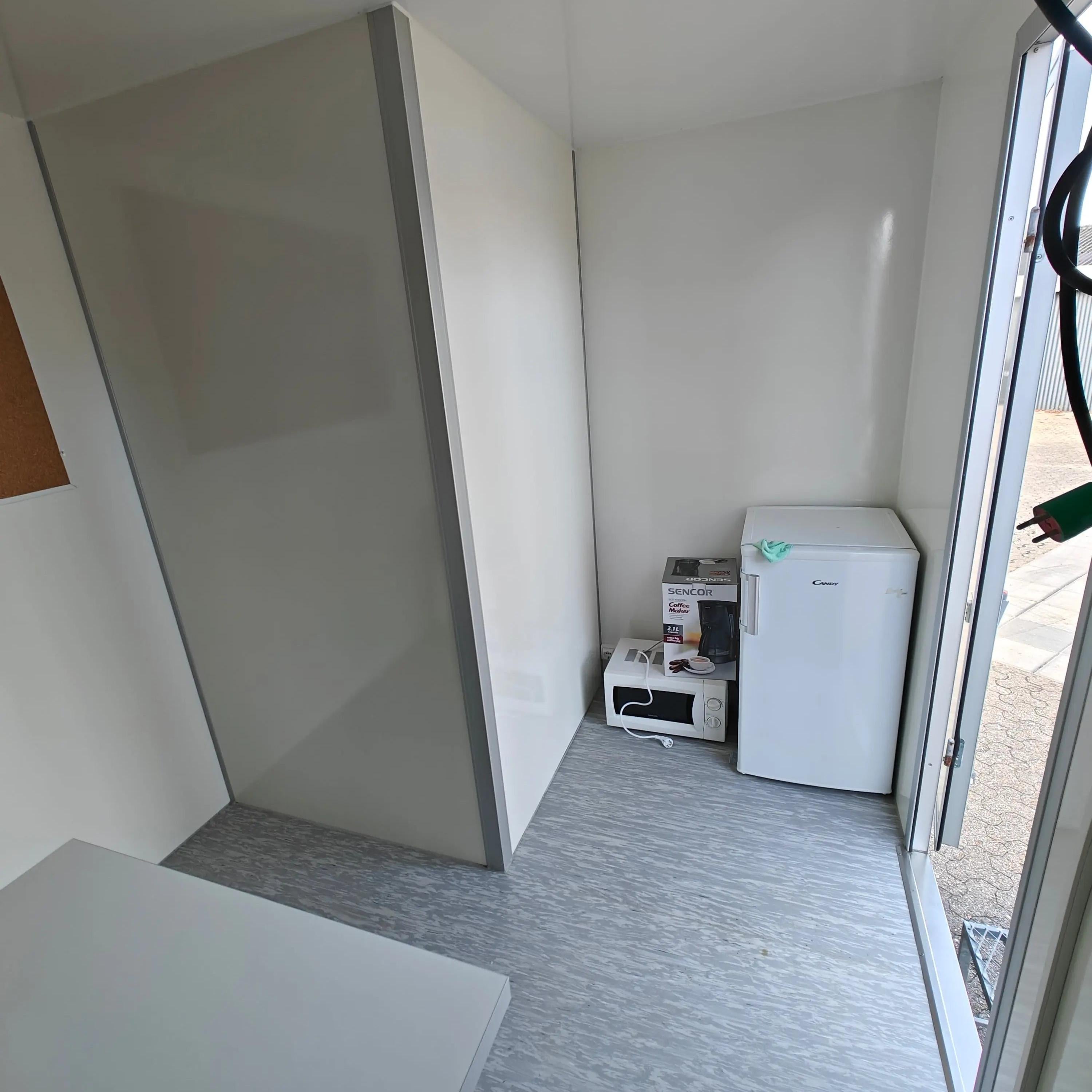 Kontorvogn 4 personers m. Tank - Eurowagon Årgang 2020-Køb brugte letvogne og skurvogne hos Letvogne.dk – Stort udvalg og hurtig levering