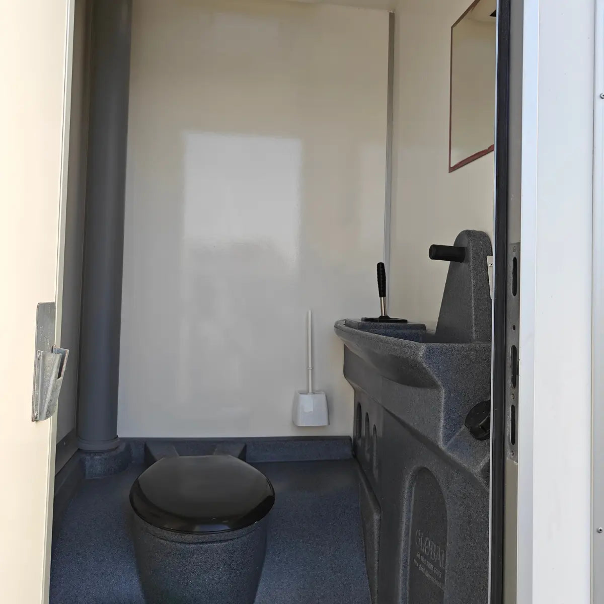 Kontorvogn 4 personers m. Tank - Eurowagon Årgang 2020-Køb brugte letvogne og skurvogne hos Letvogne.dk – Stort udvalg og hurtig levering