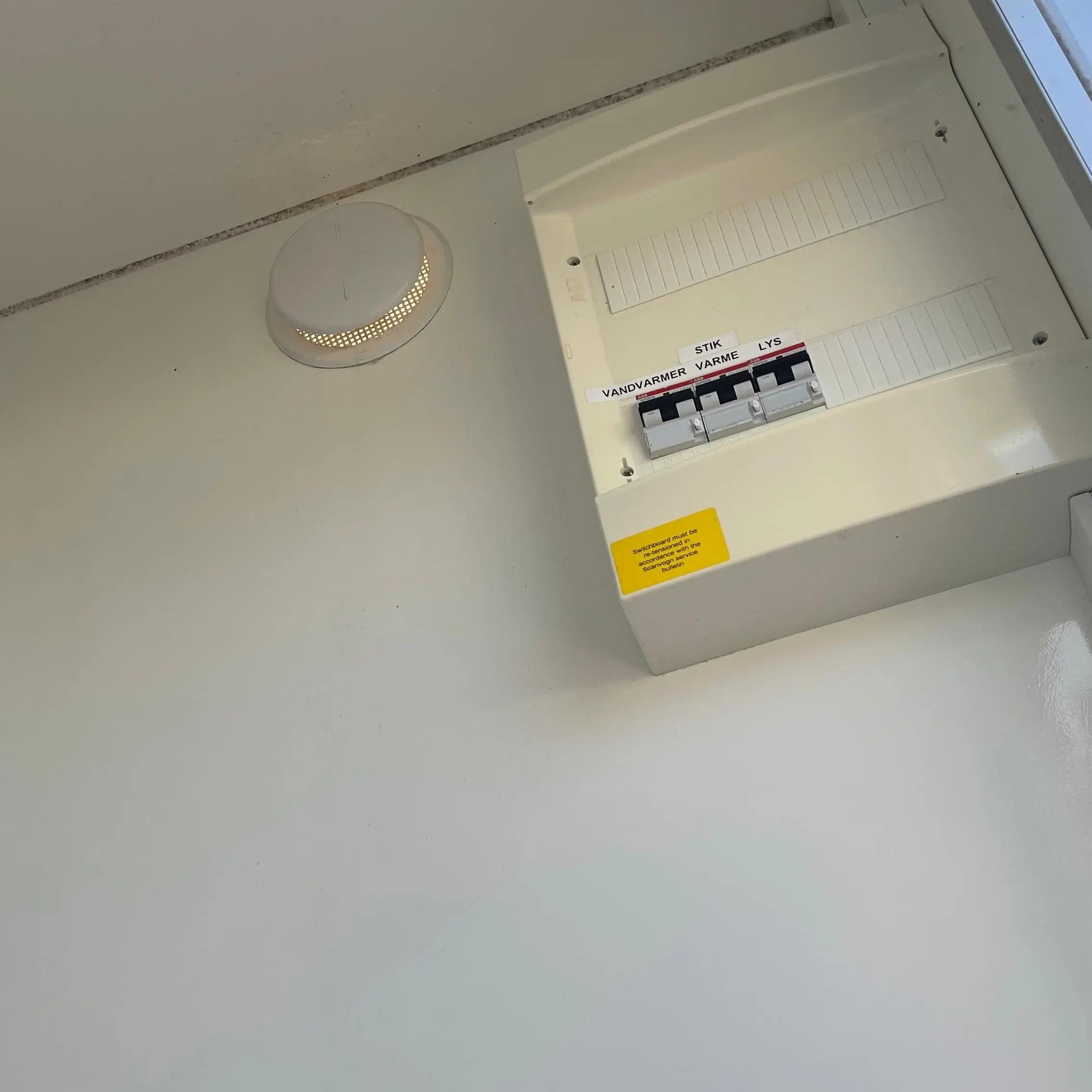 Kontorvogn 6 personers - Scanvogn Årgang 2020 Type 420-Køb brugte letvogne og skurvogne hos Letvogne.dk – Stort udvalg og hurtig levering