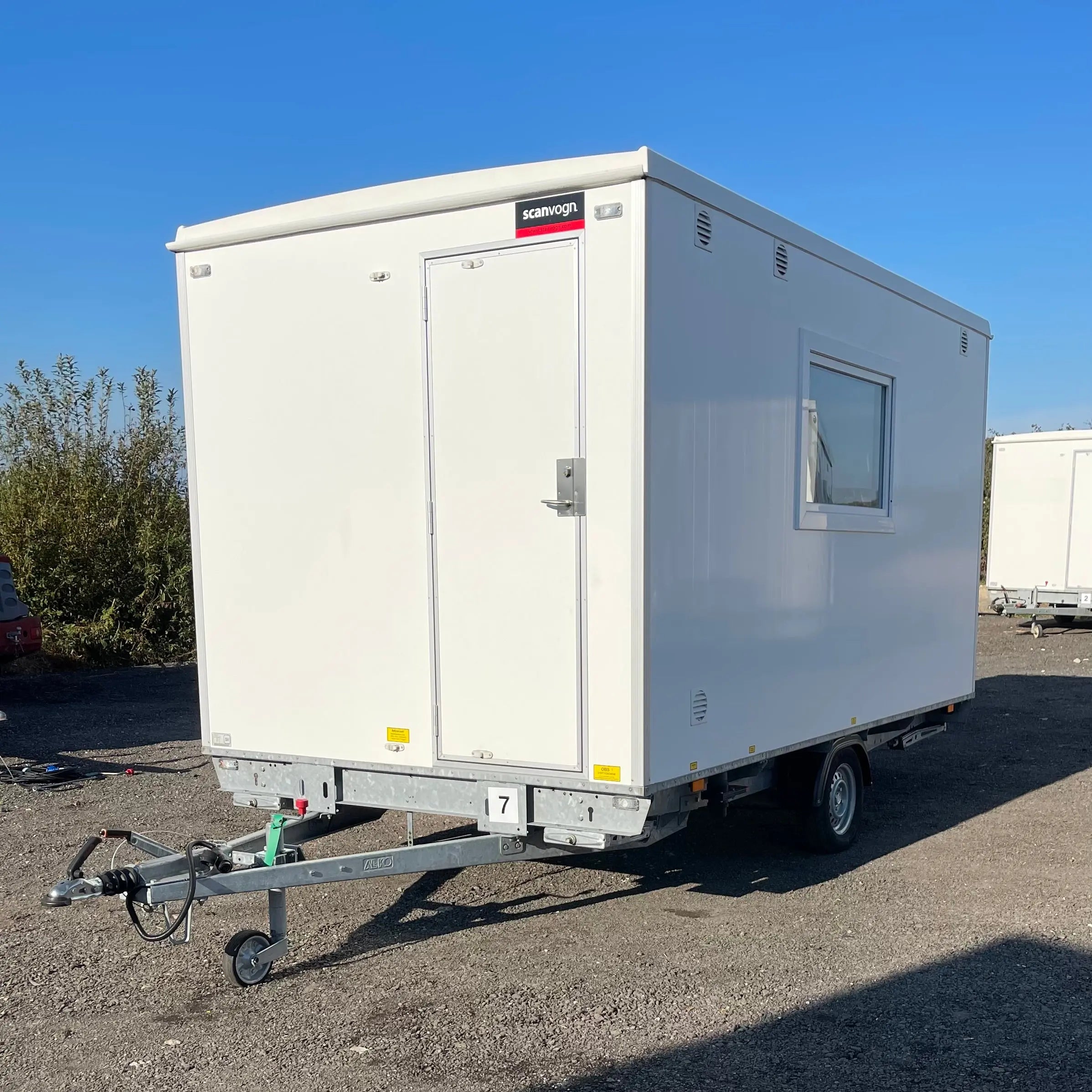 Kontorvogn 6 personers m. Tank - Scanvogn Årgang 2022 Type 420 - Demo Model-Køb brugte letvogne og skurvogne hos Letvogne.dk – Stort udvalg og hurtig levering