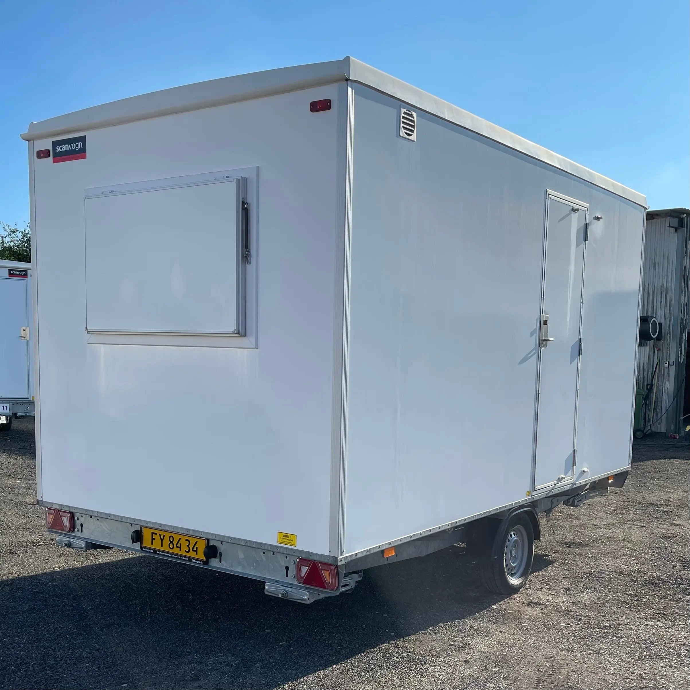 Kontorvogn 6 personers m. Tank - Scanvogn Årgang 2022 Type 420 - Demo Model-Køb brugte letvogne og skurvogne hos Letvogne.dk – Stort udvalg og hurtig levering