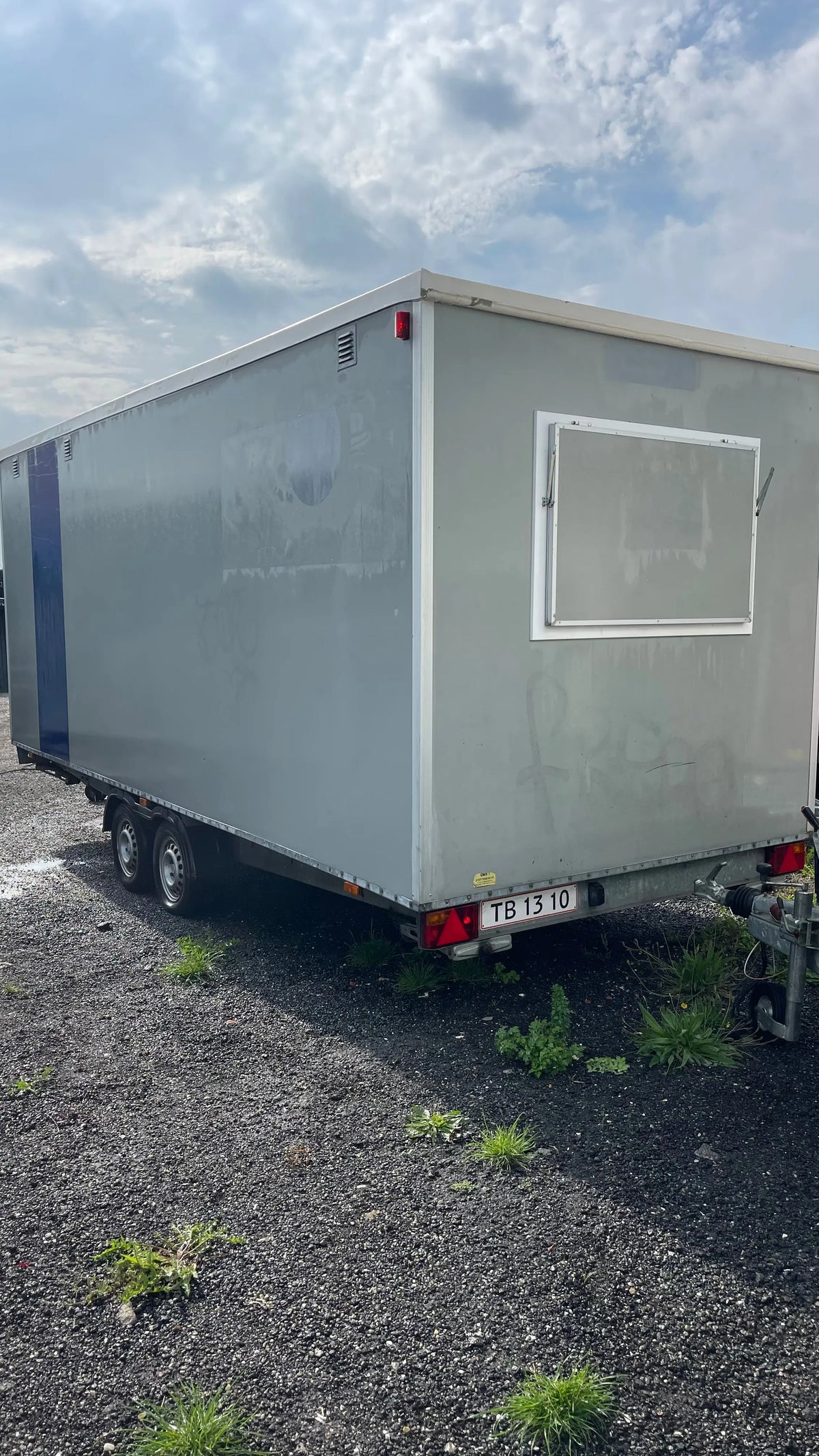 Mandskabsvogn 4 - personers Scanvogn-Køb brugte letvogne og skurvogne hos Letvogne.dk – Stort udvalg og hurtig levering