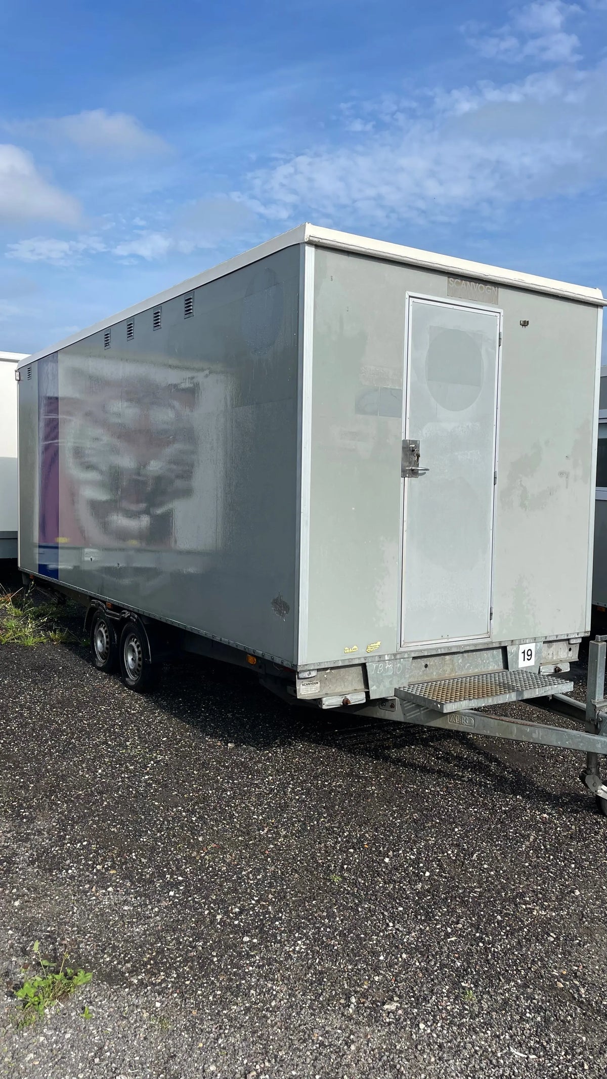 Mandskabsvogn 4 - personers Scanvogn-Køb brugte letvogne og skurvogne hos Letvogne.dk – Stort udvalg og hurtig levering