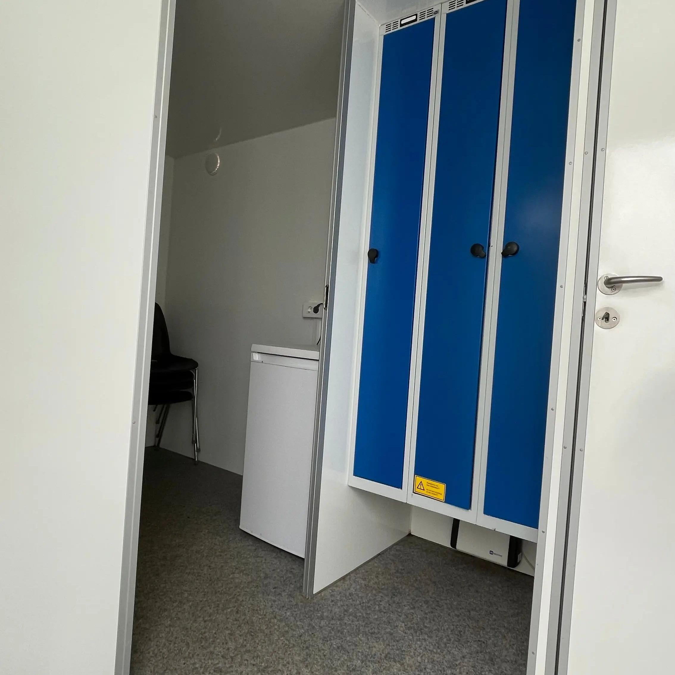 Miljøvogn 3 personers m. Kværn - Scanvogn-Køb brugte letvogne og skurvogne hos Letvogne.dk – Stort udvalg og hurtig levering