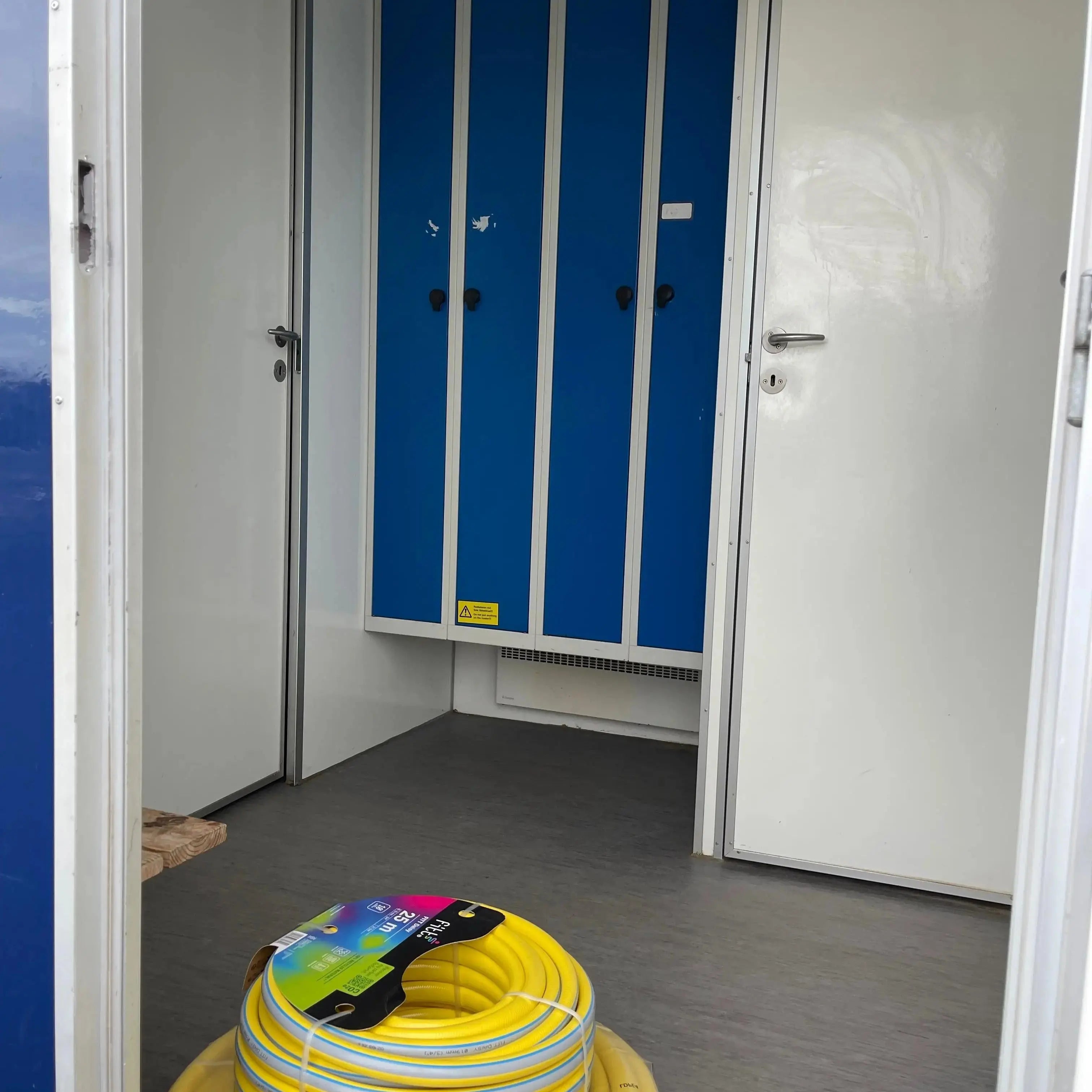 Miljøvogn 4 personers m. Tank - Scanvogn-Køb brugte letvogne og skurvogne hos Letvogne.dk – Stort udvalg og hurtig levering