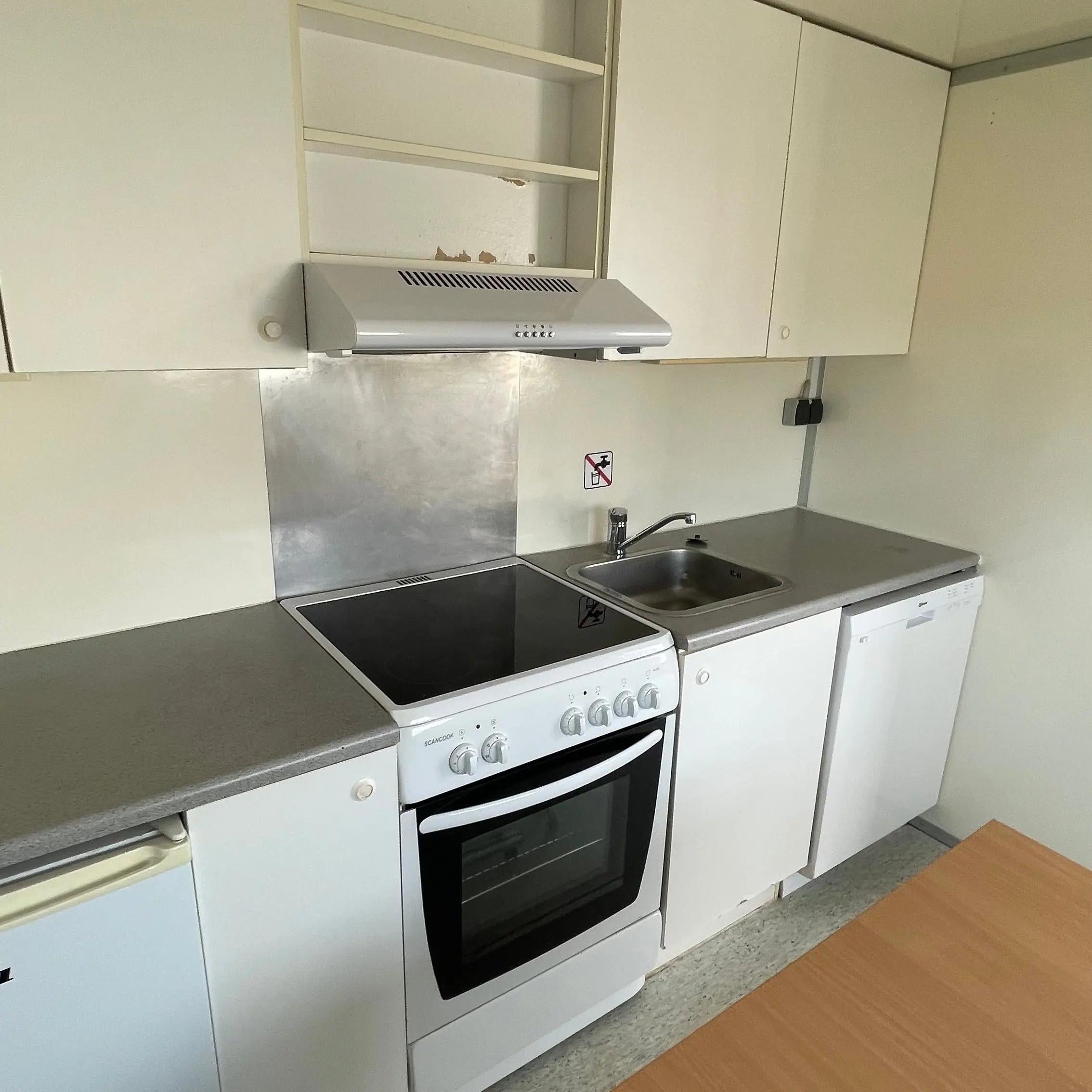 Beboelsesvogn 2-4 personers - VA Type 730-Køb brugte letvogne og skurvogne hos Letvogne.dk – Stort udvalg og hurtig levering