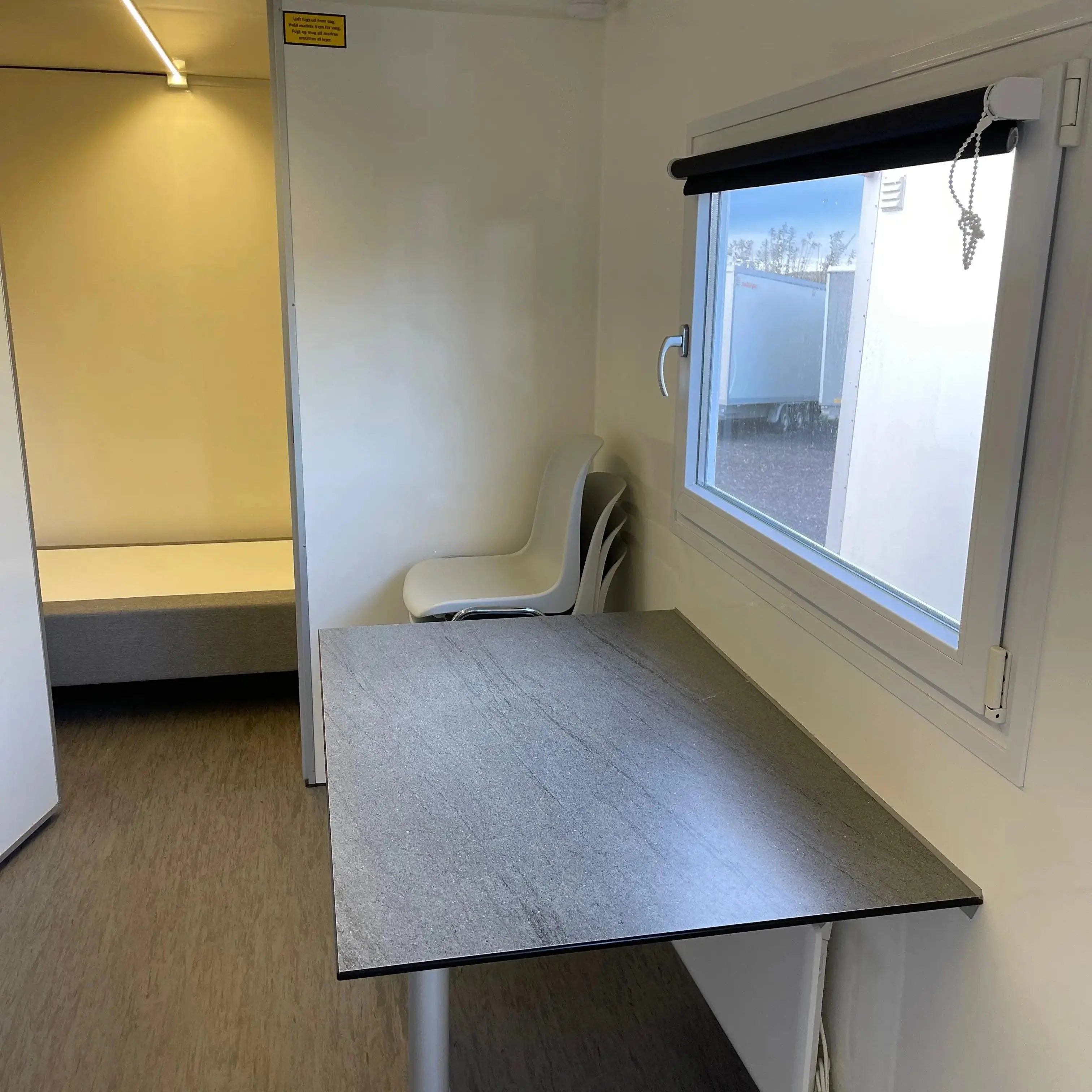 Beboelsesvogn 4 personers - Scanvogn Type 730-Køb brugte letvogne og skurvogne hos Letvogne.dk – Stort udvalg og hurtig levering