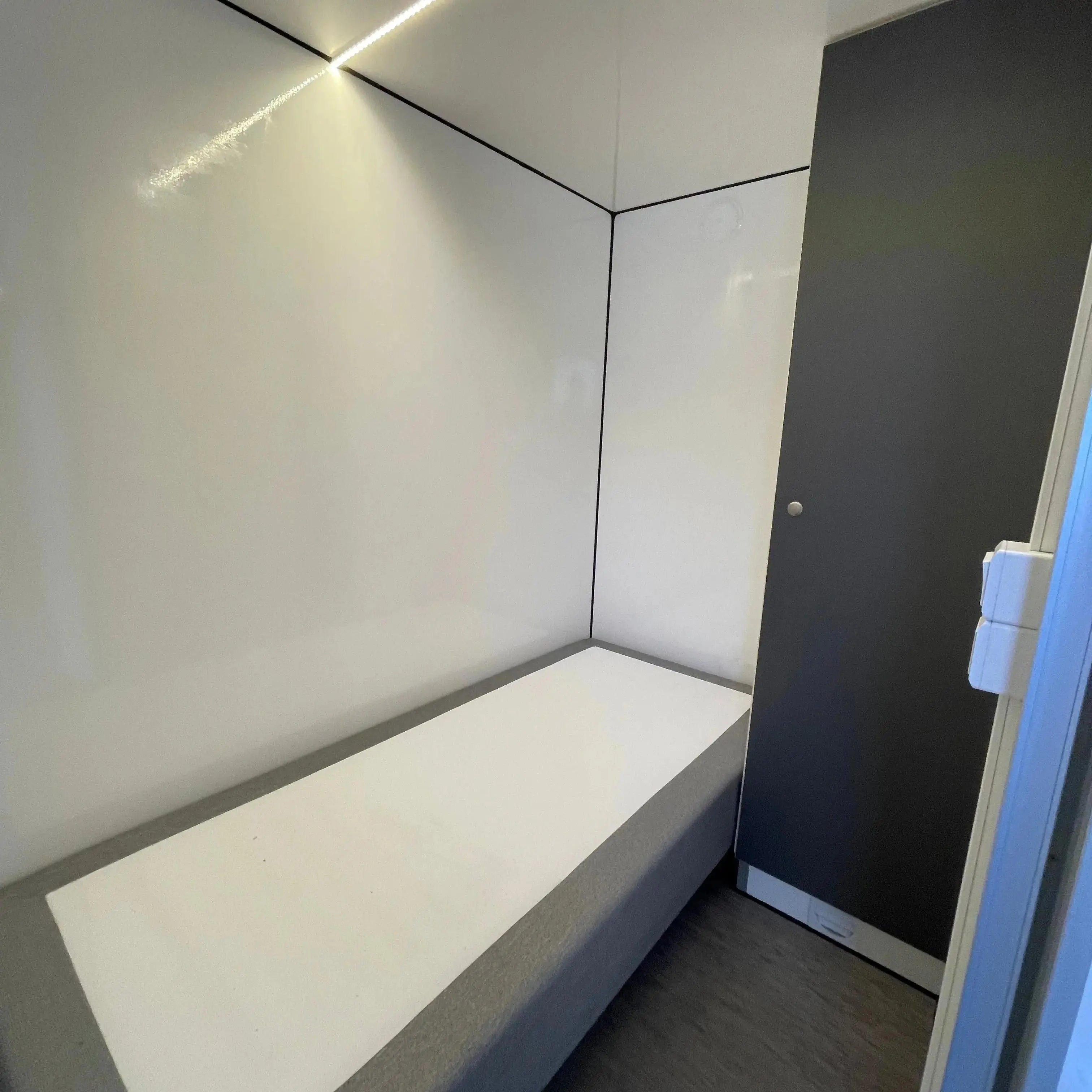 Beboelsesvogn 4 personers - Scanvogn Type 730-Køb brugte letvogne og skurvogne hos Letvogne.dk – Stort udvalg og hurtig levering