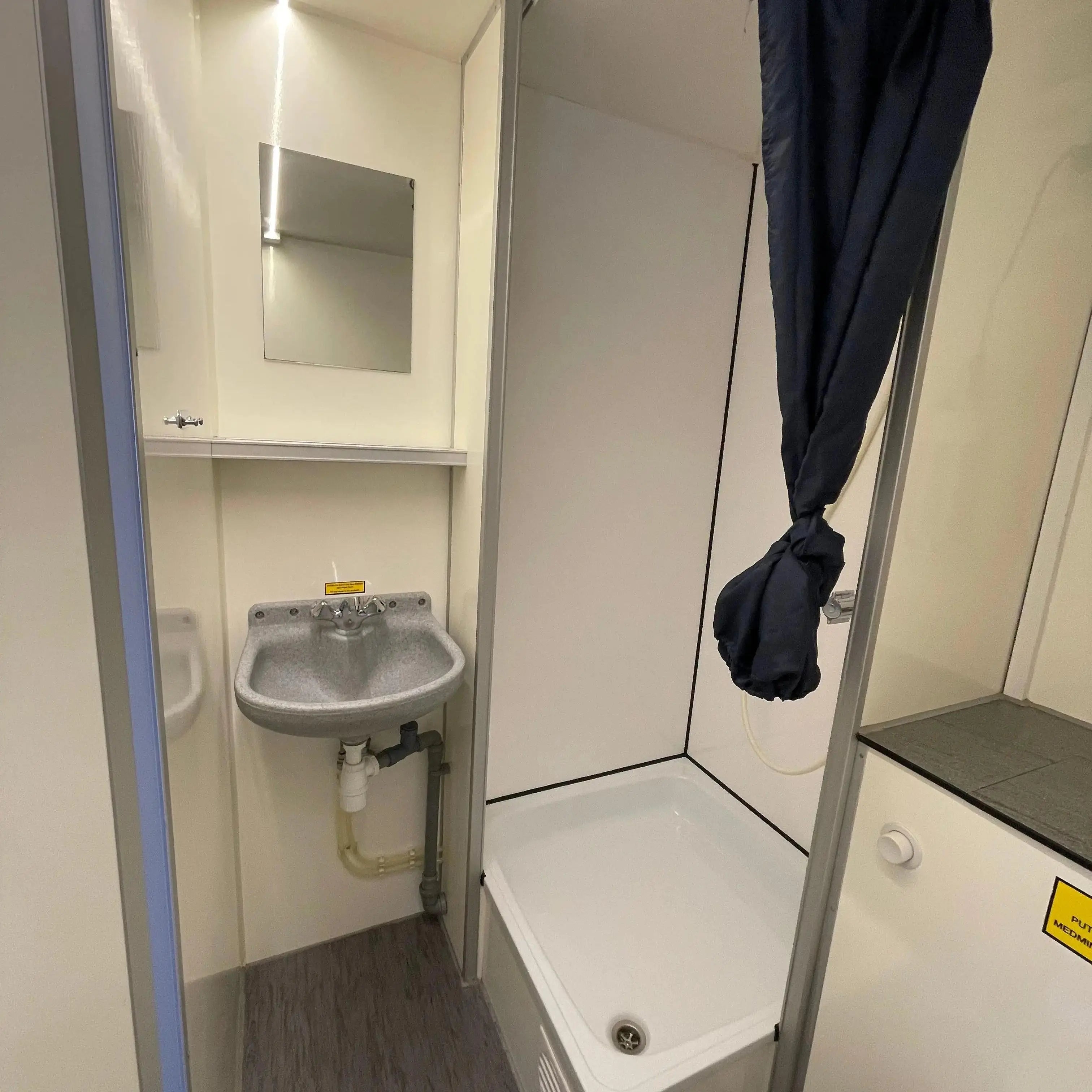 Beboelsesvogn 4 personers - Scanvogn Type 730-Køb brugte letvogne og skurvogne hos Letvogne.dk – Stort udvalg og hurtig levering