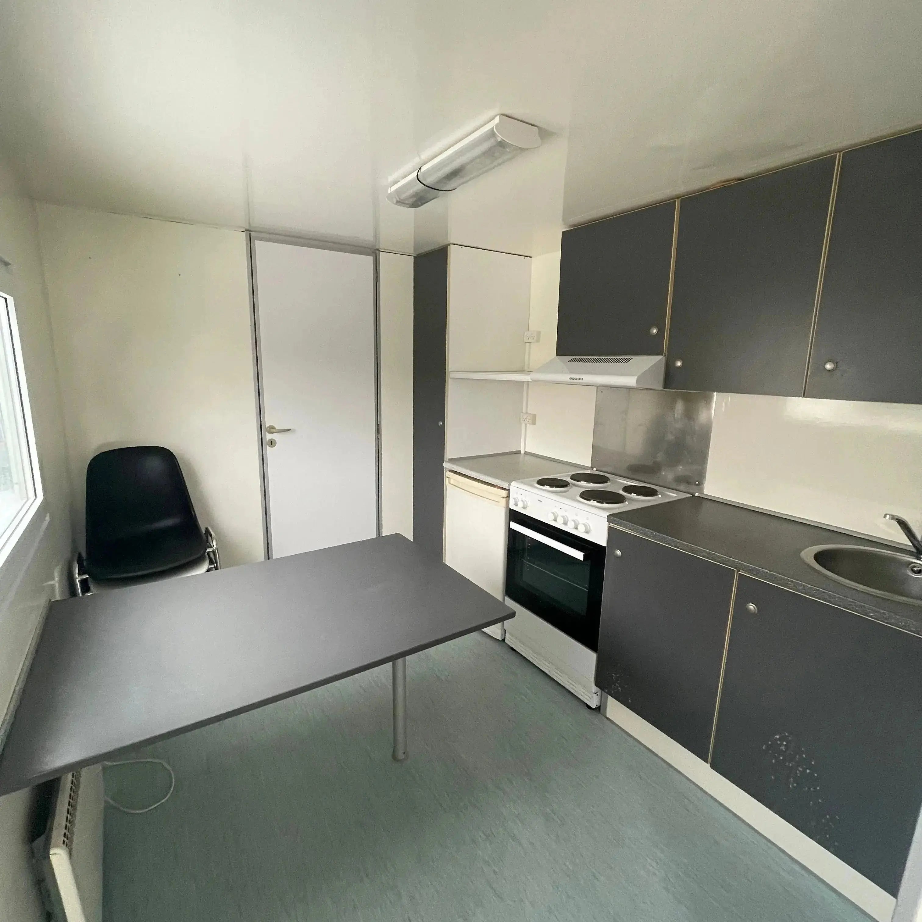 Beboelsesvogn 4 personers - Scanvogn Type 730-Køb brugte letvogne og skurvogne hos Letvogne.dk – Stort udvalg og hurtig levering