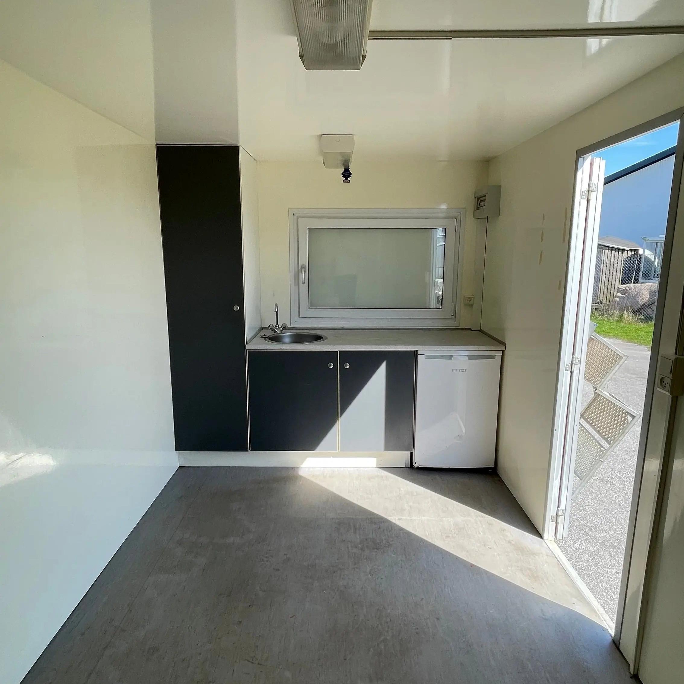 Køkkenvogn 1-rums - personers Scanvogn-Køb brugte letvogne og skurvogne hos Letvogne.dk – Stort udvalg og hurtig levering