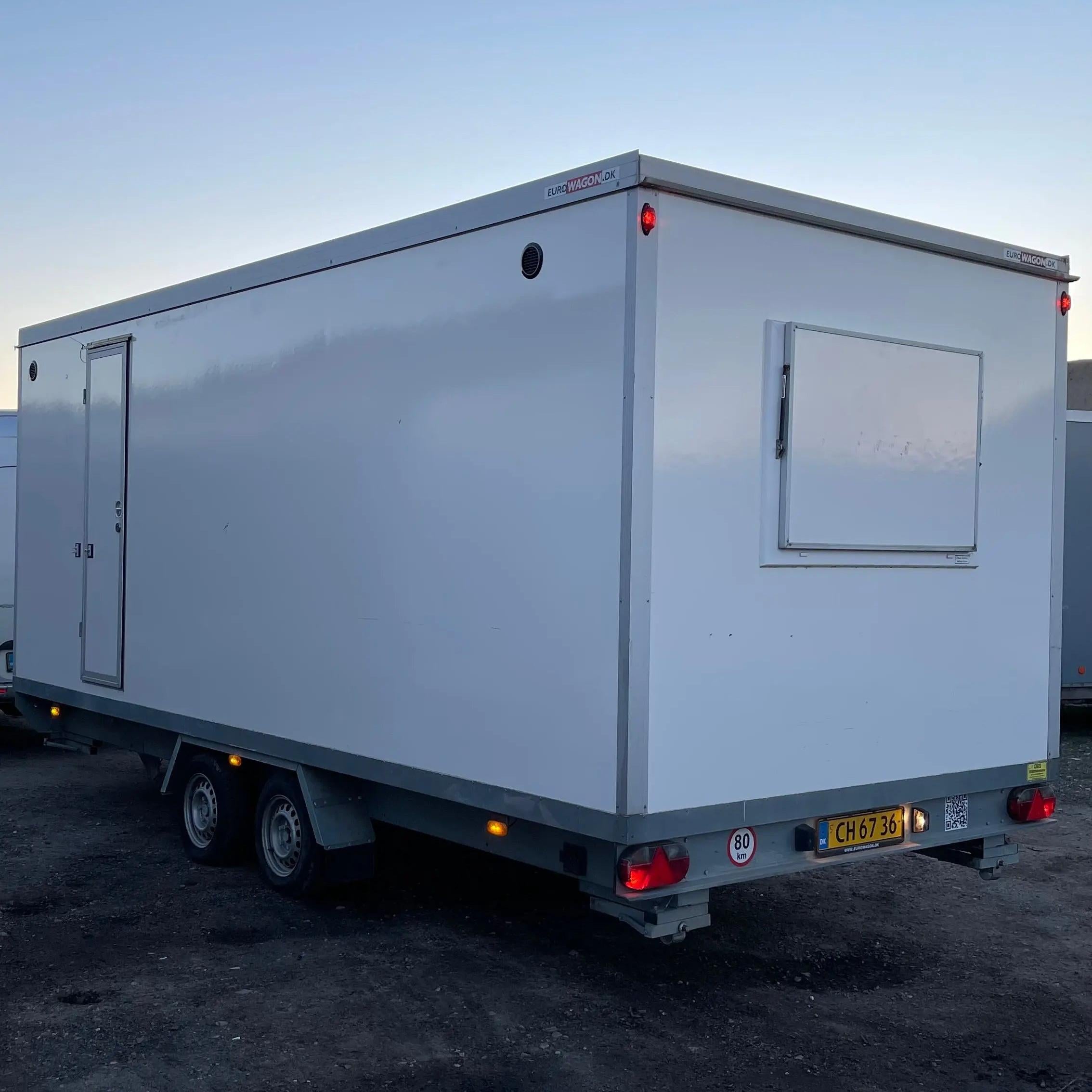 Mandskabsvogn 4 - personers Eurowagon-Køb brugte letvogne og skurvogne hos Letvogne.dk – Stort udvalg og hurtig levering