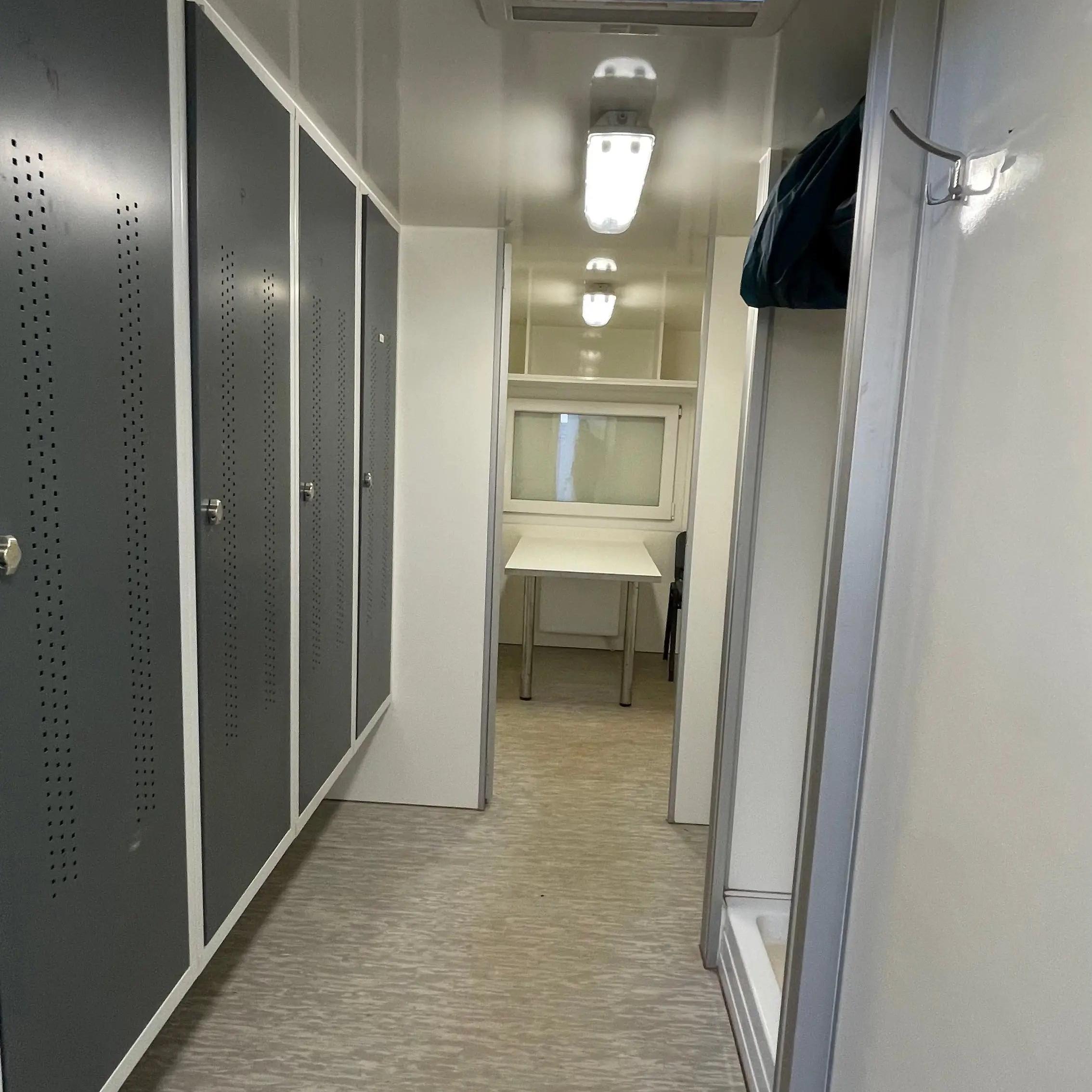 Mandskabsvogn 4 - personers Eurowagon-Køb brugte letvogne og skurvogne hos Letvogne.dk – Stort udvalg og hurtig levering