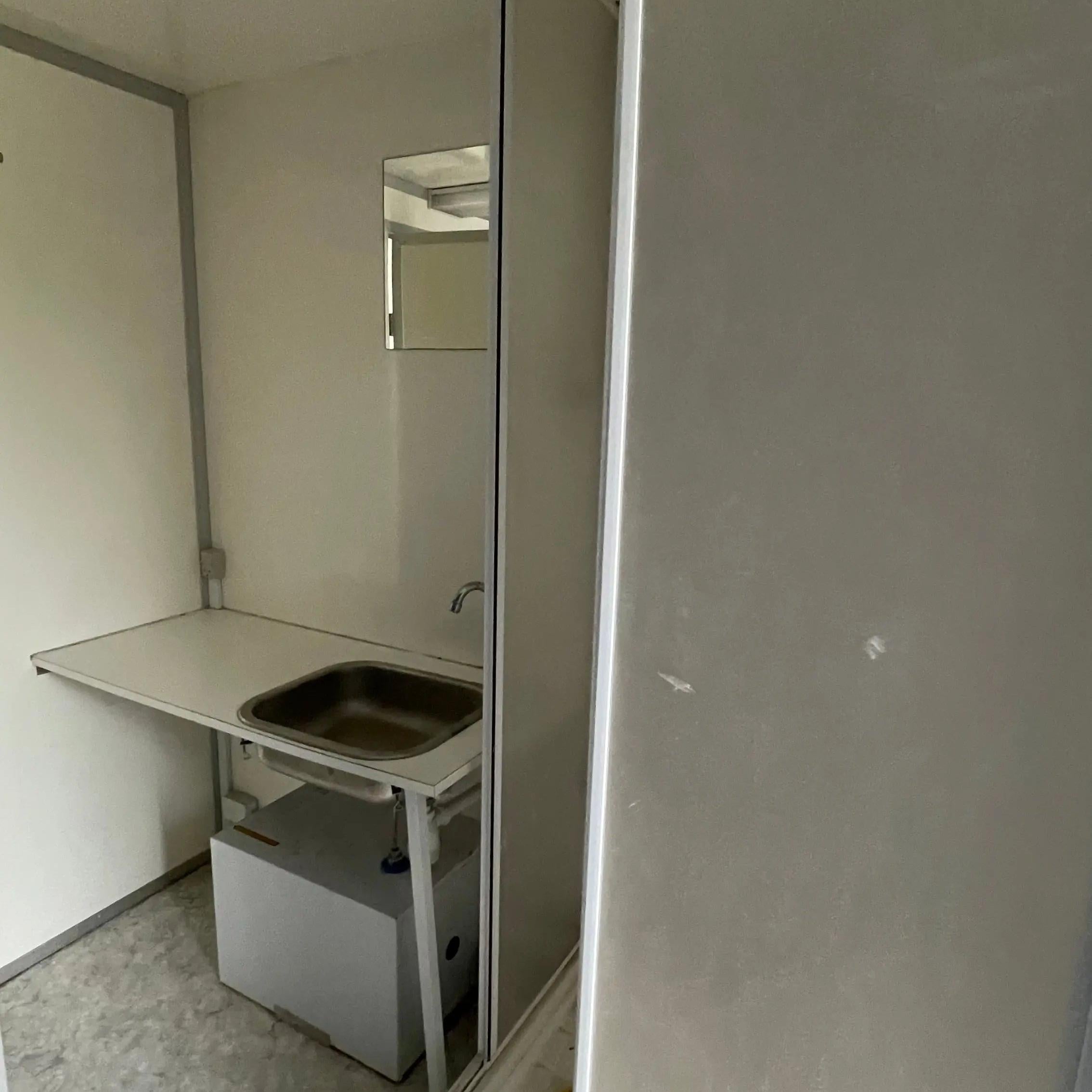 Mandskabsvogn 4 - personers VA-Køb brugte letvogne og skurvogne hos Letvogne.dk – Stort udvalg og hurtig levering