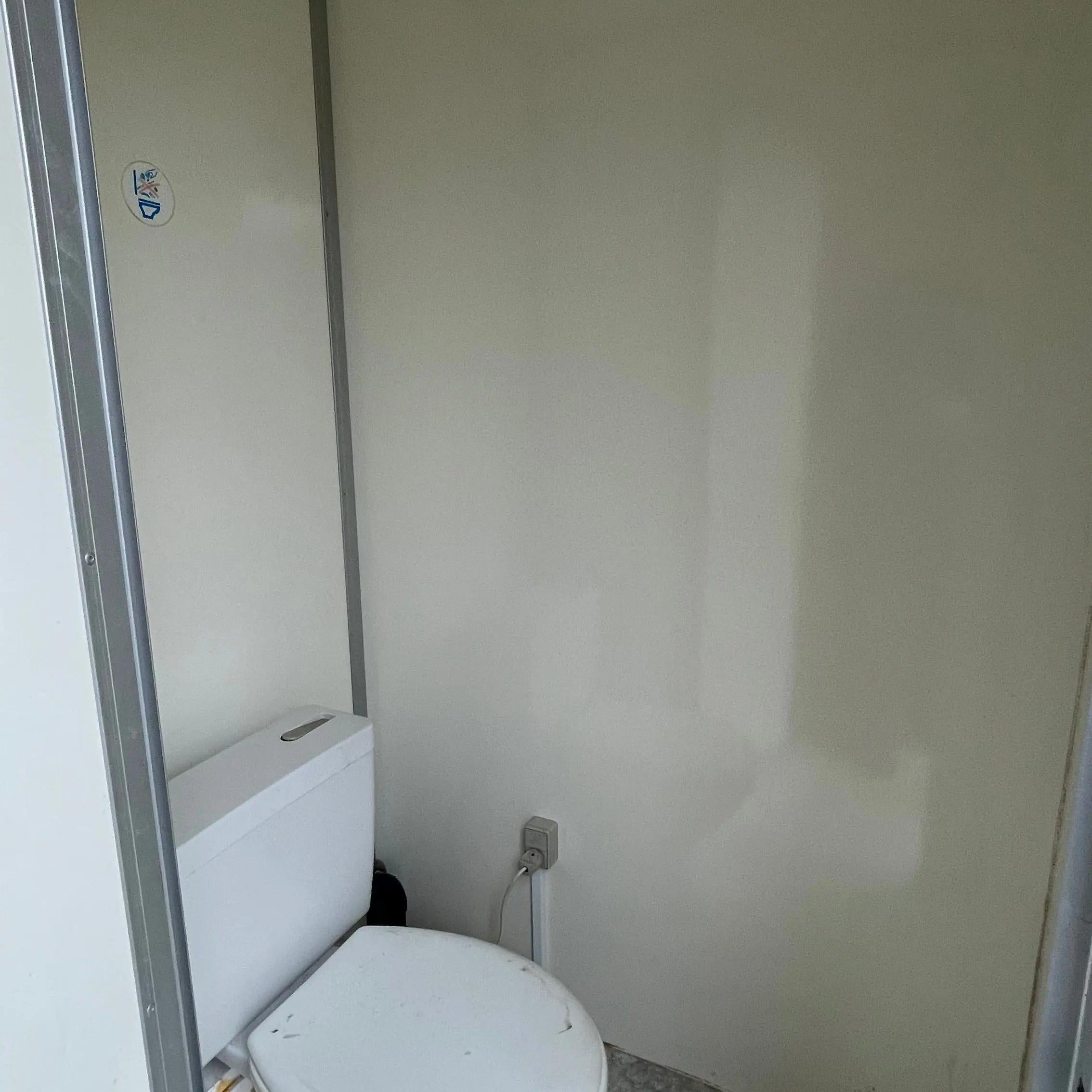 Mandskabsvogn 4 - personers VA-Køb brugte letvogne og skurvogne hos Letvogne.dk – Stort udvalg og hurtig levering