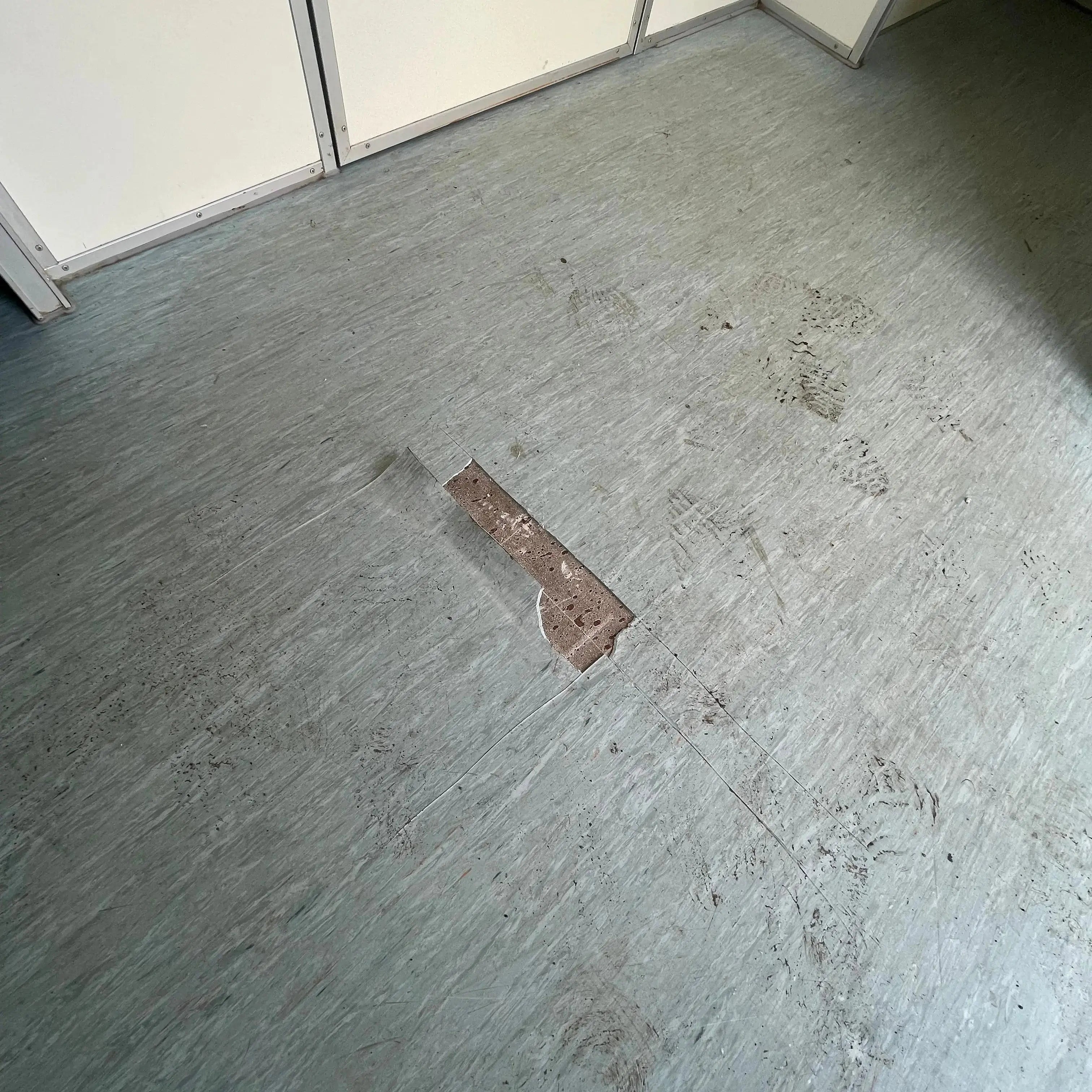 Mandskabsvogn 6 - personers Scanvogn-Køb brugte letvogne og skurvogne hos Letvogne.dk – Stort udvalg og hurtig levering