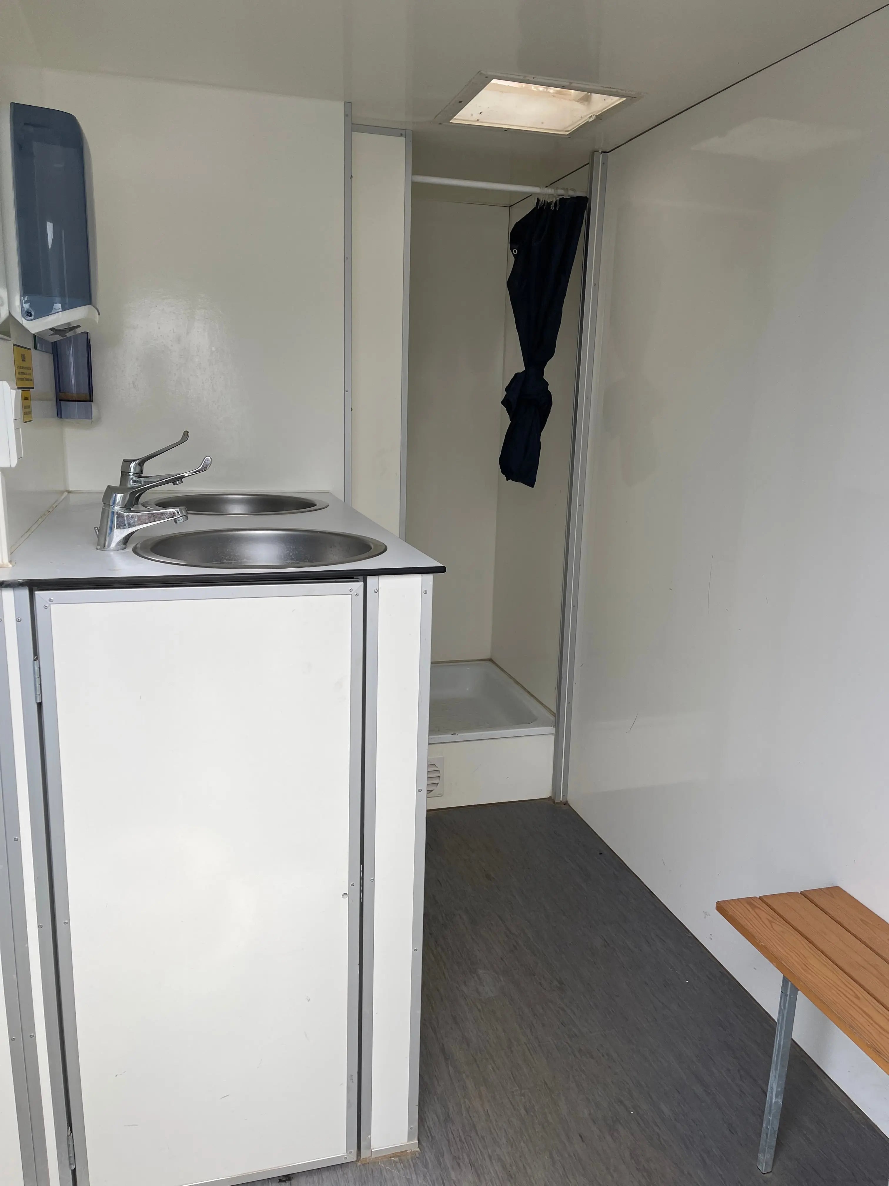 Miljøvogn 4 personers m. Tank - Scanvogn-Køb brugte letvogne og skurvogne hos Letvogne.dk – Stort udvalg og hurtig levering